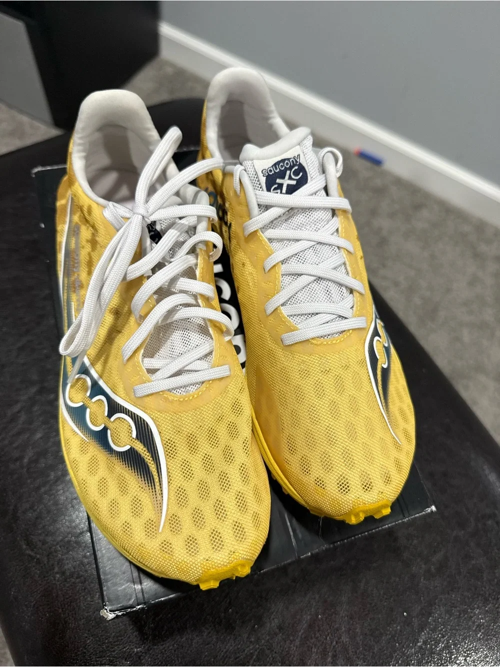 Saucony Yellow Running Shoes - Lightweight cross country shoes